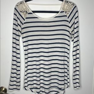 Long sleeve top
